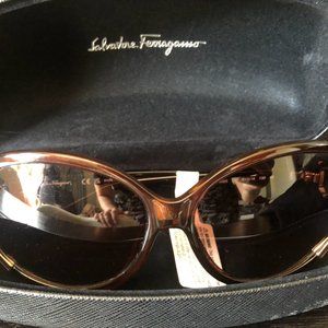 NWT Salvatore Ferragamo Oversized Sunglasses